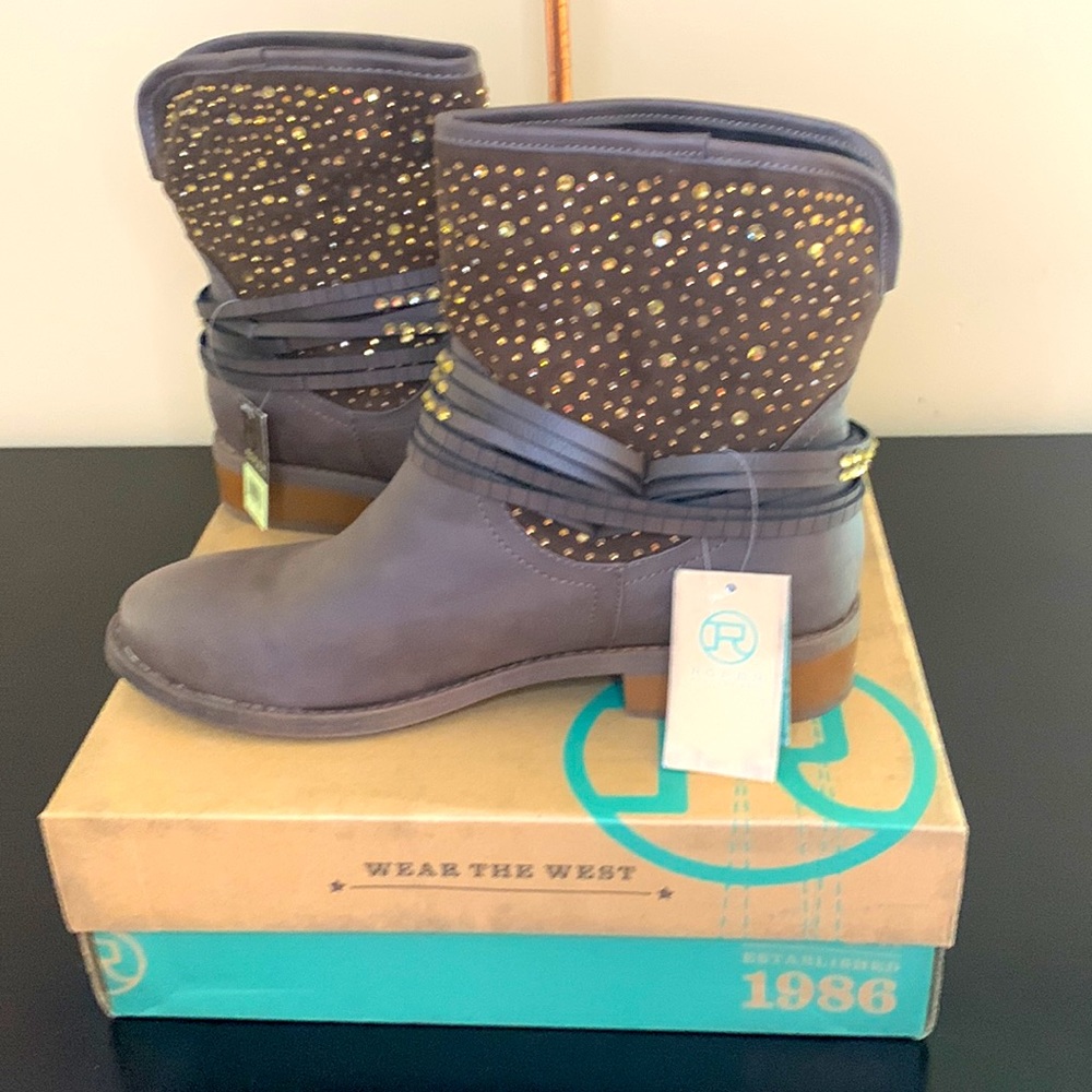 NWT Roper Rhinestone Embellished Ankle Boots Size 10